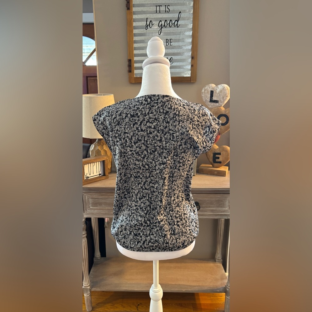 Loft Ruffle Front Blouse - Picture 4 of 7